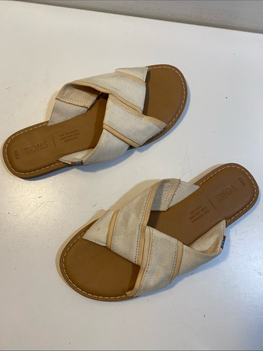 TOMS Women's Cream Canvas Crisscross Slide Sandals Sz W5